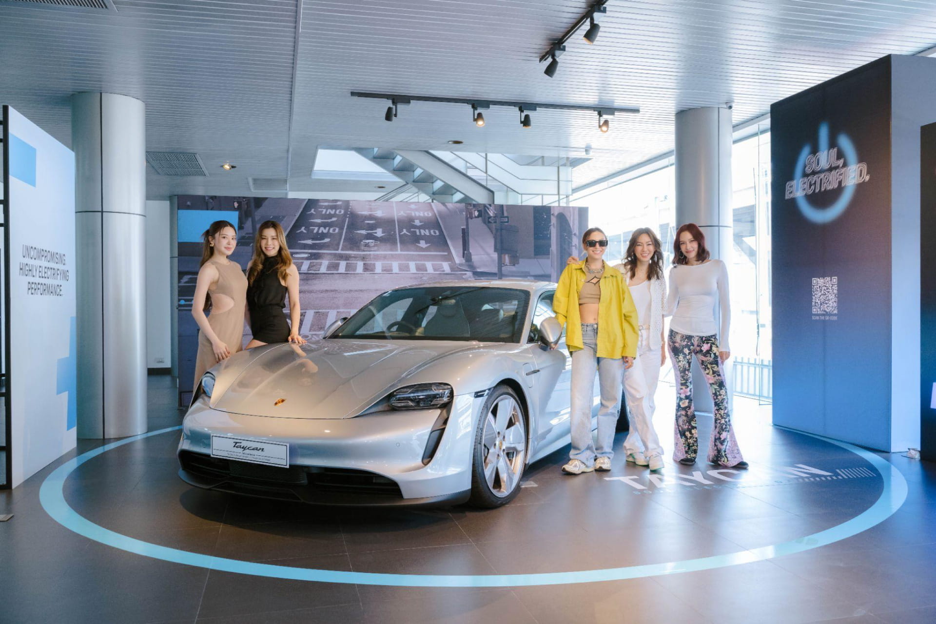 Porsche Driving_Caring Road Trip